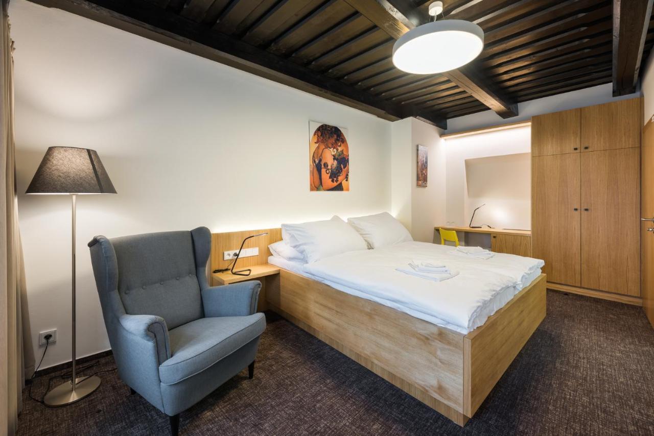 Fancy Apartments By Prague Castle Exterior foto